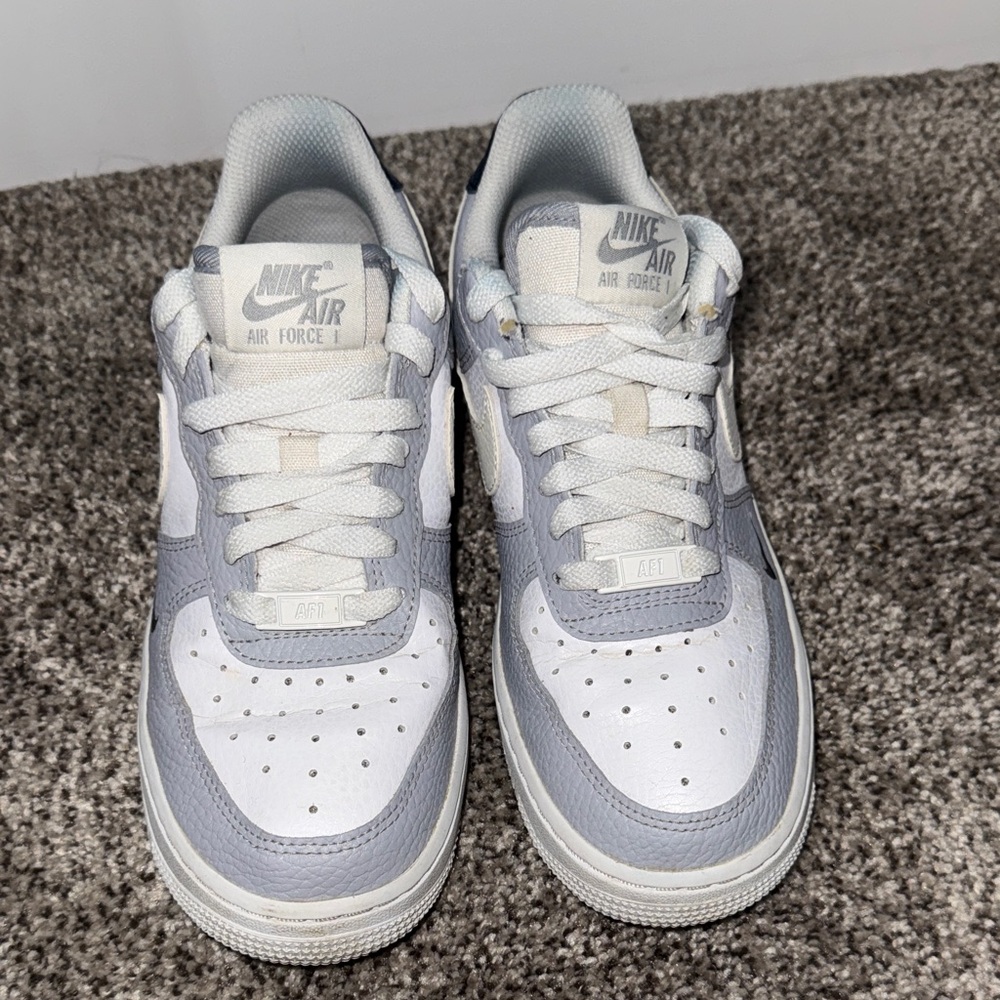 Nike White and Gray Air Sneakers - Picture 2 of 5